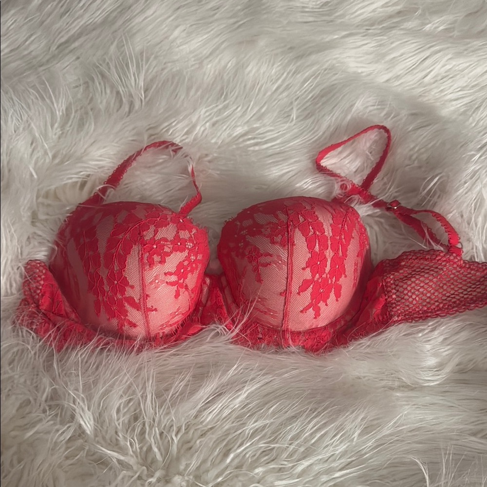 Victoria's Secret Red Lace Underwire Bra with Adjustable Straps